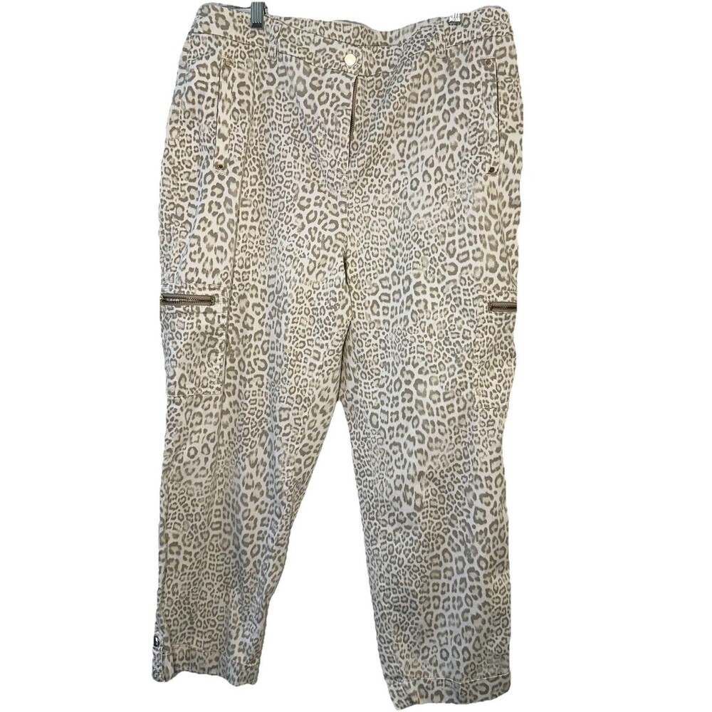Chico’s Leopard Print Cargo Crop Pants Size Medium (1.5) Cotton Stretch